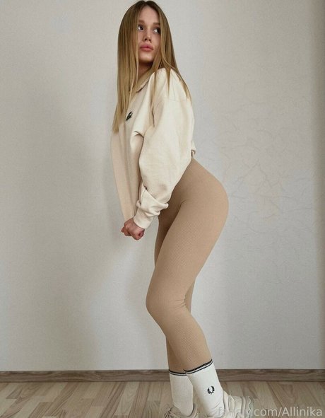 allinika pornostar heiße foto