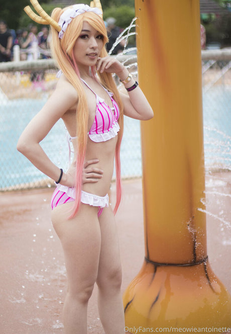 Meowieantoinette top sexy bild