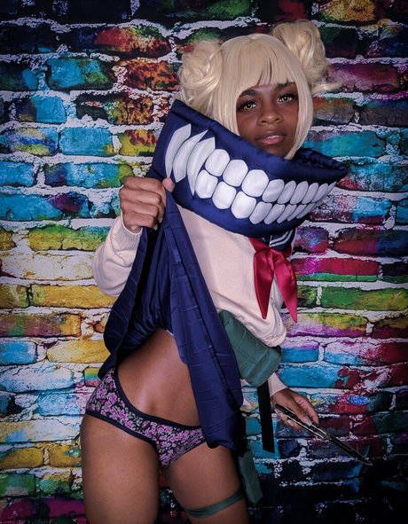 Chibella Chan nackt schöne foto