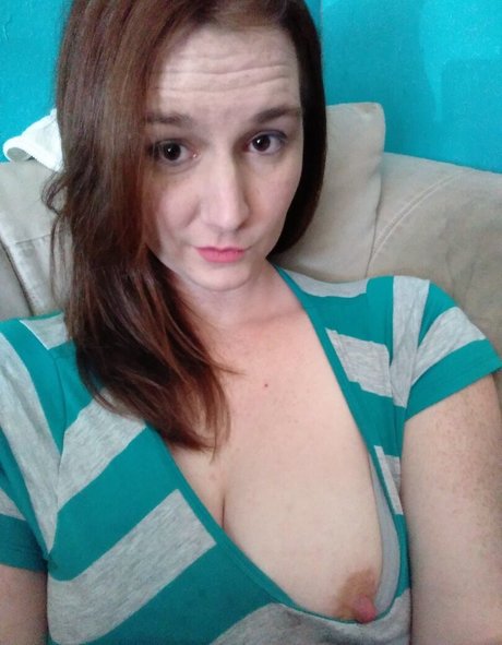 Dee Dee Lynn hübsche nette archiv