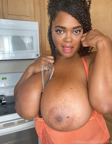 Nikky Dunes sexy hübsche foto