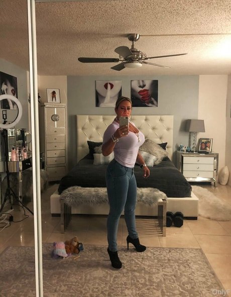 hottotrottots model pornografische bild