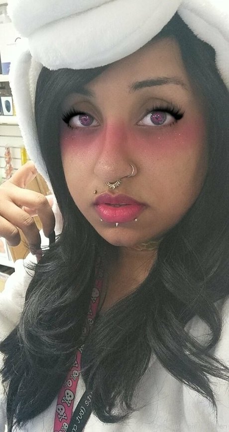 raeraejiggles hübsche akt archiv