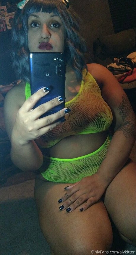 raeraejiggles model pornografische archiv