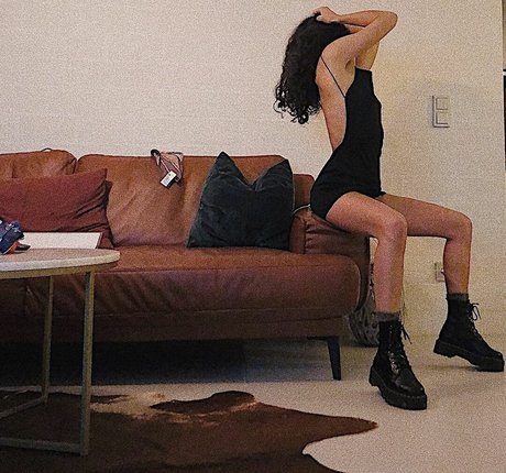 Bella Caramella erwachsene nacktheit bilder