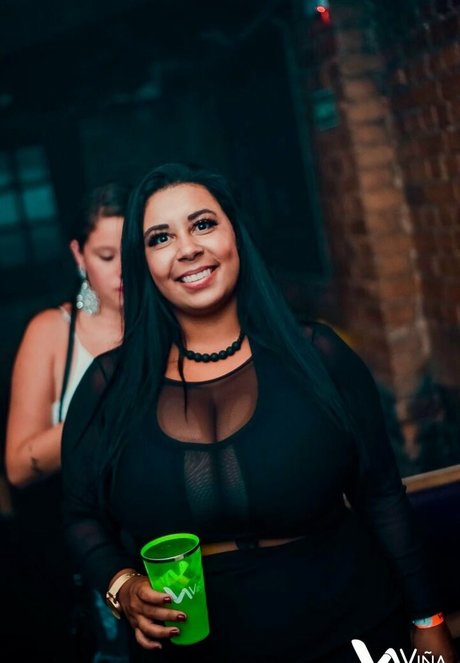 bi anchi00 exklusive nackte galerie