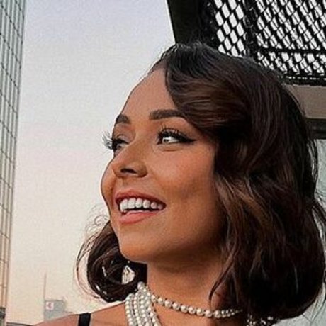 Brooke Blurton porno nackte archiv