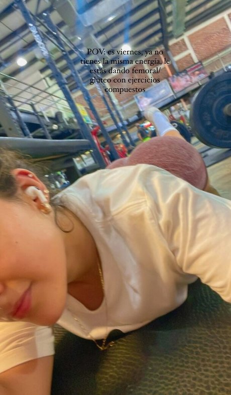 Sassi Z nackt porno fotos