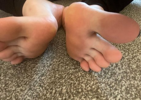 elliemaesfeet pornostar kostenlose bild