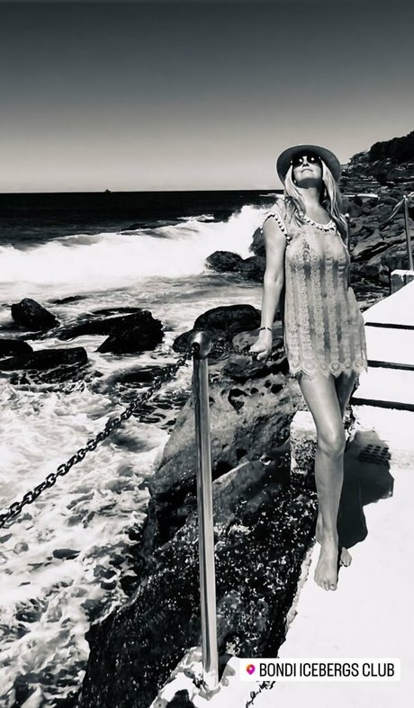 Penny Lancaster porno top galerie