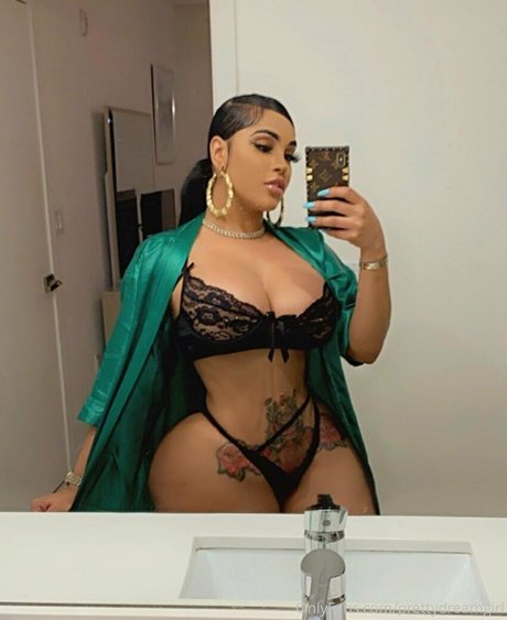 rasierte onlyfans sexy hd galerie