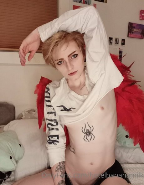 hotelbananamilk hd nacktheit bild