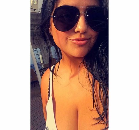 asiatische berühmte onlyfans kunst nackte bild