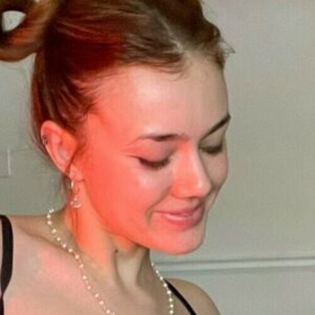 Madi Burton perfekte nackt galerie