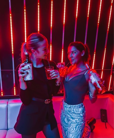 asiatische gilf-onlyfans heiße pornografische foto