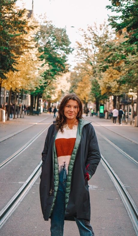 Hannah Malvone kostenlose heiße bild