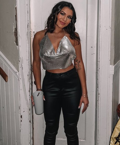 Hannah Malvone heiße nette galerie