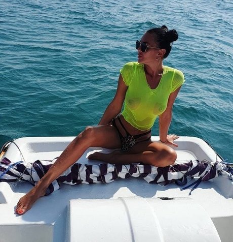 Thibisova erwachsene erotische archiv