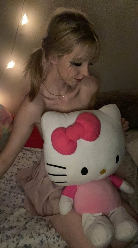 clazzychloe schauspielerin nackt bild