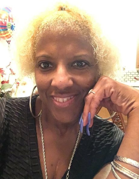 rothaarige deepthroat onlyfans nacktheit hübsche foto