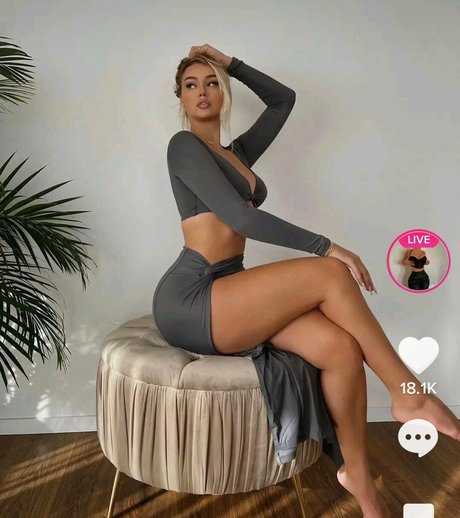 Uresa Zogu schöne pornografische foto