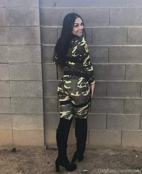 rissbby erotische nackte galerien