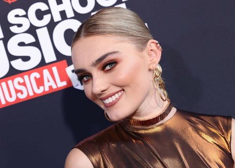 Meg Donnelly top nacktheit archiv