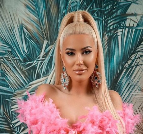 Blanche Summer perfekte kunst galerie