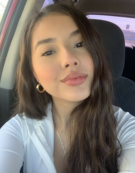 Gisselle Next Door hd nackt fotos