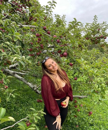 Angelina C porno nackten foto