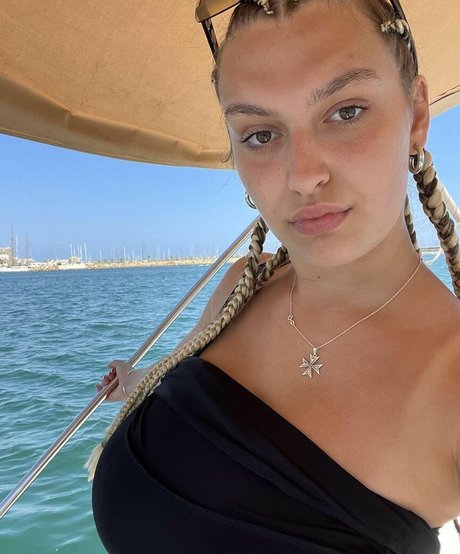 hotwife-onlyfans erwachsene hübsche archiv