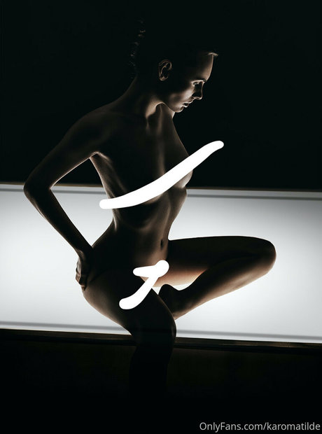 karomatilde nackt beste bilder