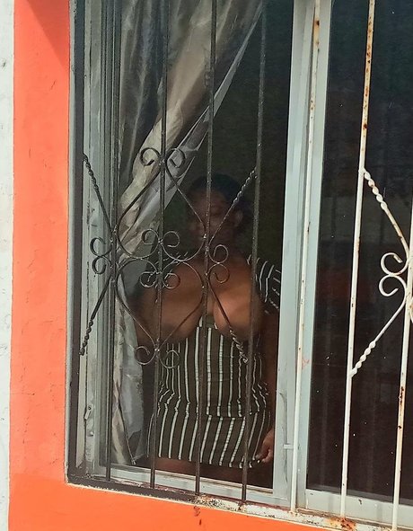 ebonyashley_ model top bilder