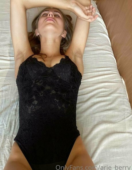 arie berry nacktheit heiße bilder