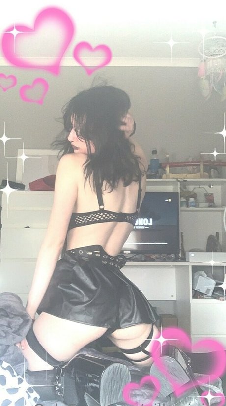 pillowjuice sexy nackte bild