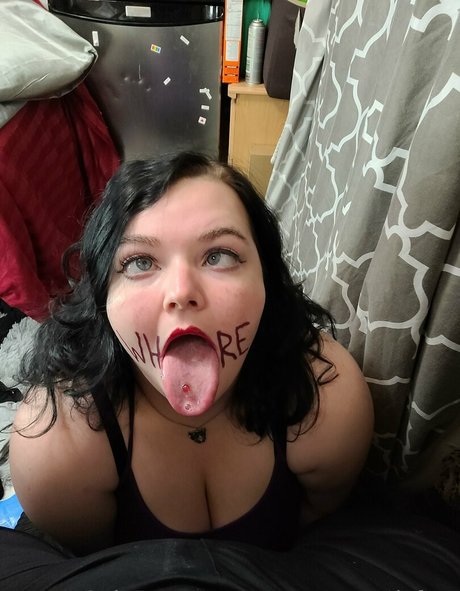 monstrouscutiefree model nackten bild