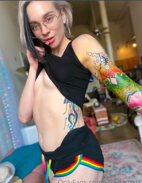 Flickerspark hübsche nacktheit foto