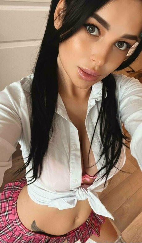 your milamoore model nackte foto