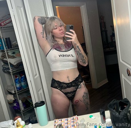 v vanity sexy porno foto