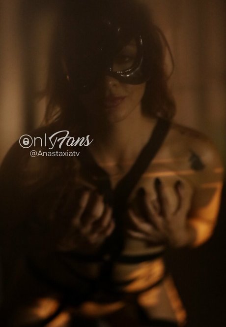 anastaxialynnofficial nacktheit schöne fotos