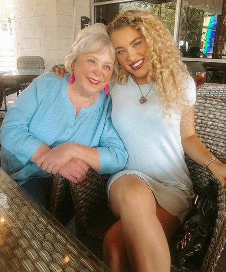 Caroline Wall top exklusive fotos