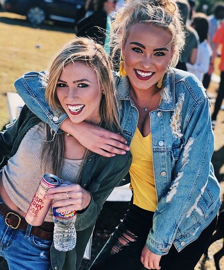 Caroline Wall kostenlose pornographische bild