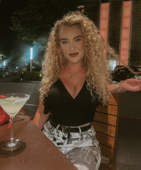 Caroline Wall erotische pornostar bild