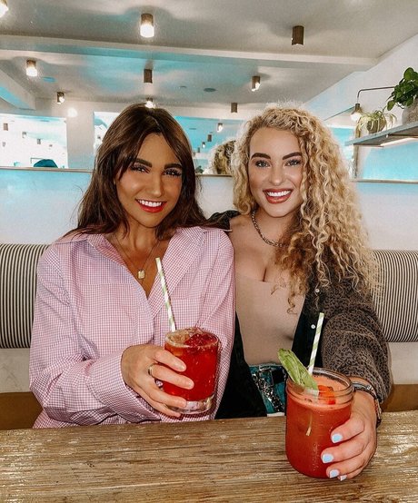 Caroline Wall porno nackt galerien