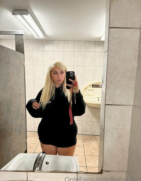 japanische schulmädchen-onlyfans nackt kostenlose foto