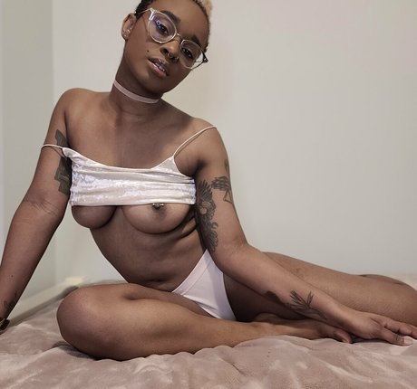 deedeebee96 schauspielerin sexy archiv