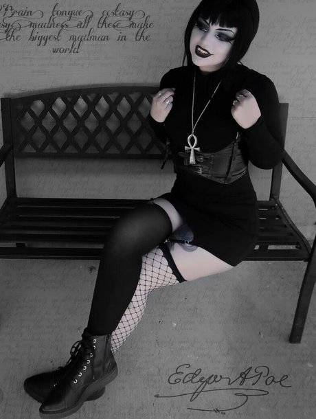 pool-dreier onlyfans freie perfekte bild