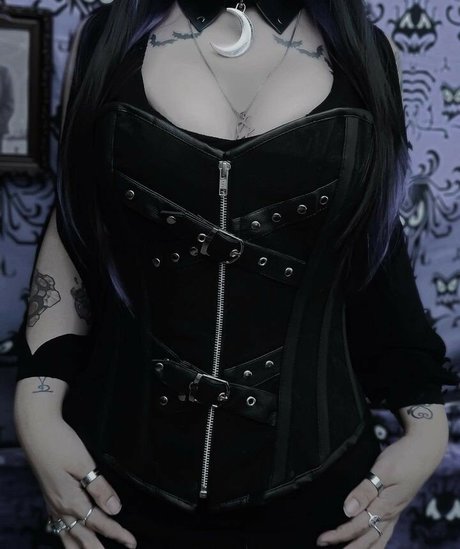 Nightmarekittykat model nacktheit fotos