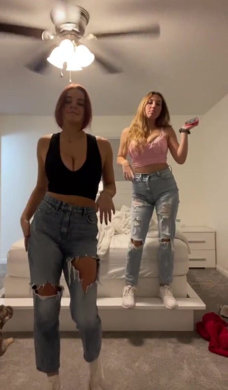 Makenna Adams exklusive pornografische galerie