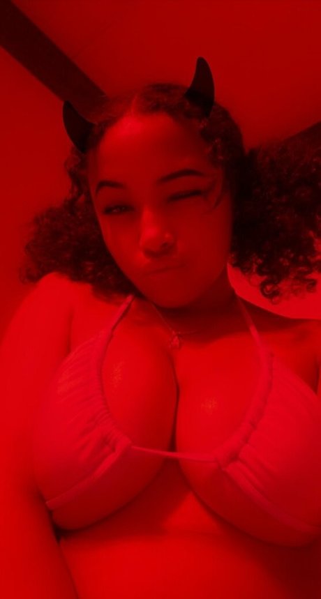 große brustwarzen nur fans nackt freie bilder